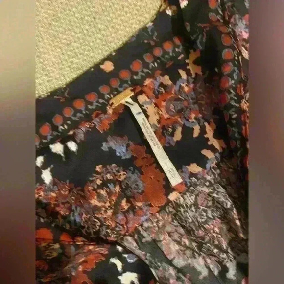 Free People Run Free Blouse Size XS - Picture 3 of 8